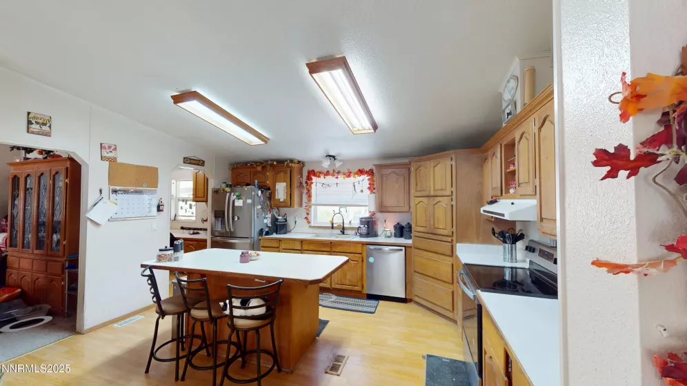 4325 Moon, Winnemucca, Nevada 89445, 3 Bedrooms Bedrooms, ,2 BathroomsBathrooms,Residential,Residential,Moon,250054976