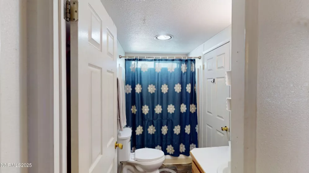 4325 Moon, Winnemucca, Nevada 89445, 3 Bedrooms Bedrooms, ,2 BathroomsBathrooms,Residential,Residential,Moon,250054976