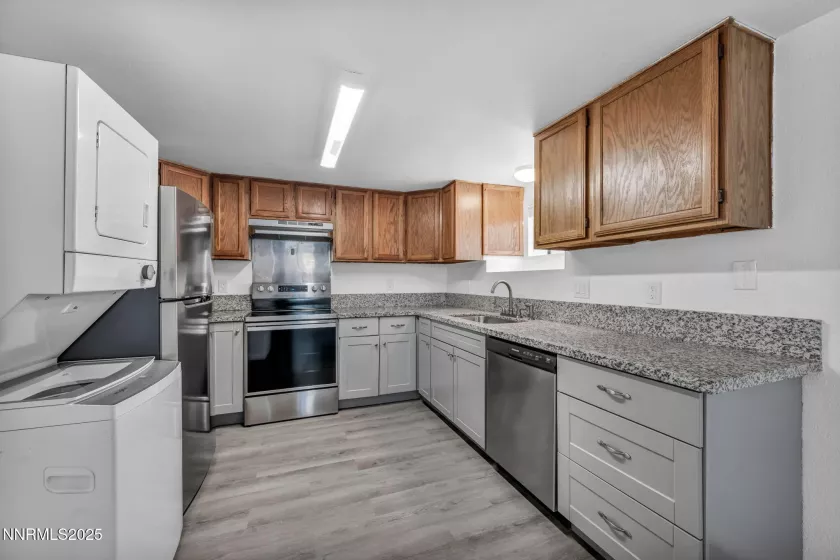 737 16th, Sparks, Nevada 89431, ,Residential Income,Residential,16th,250054980
