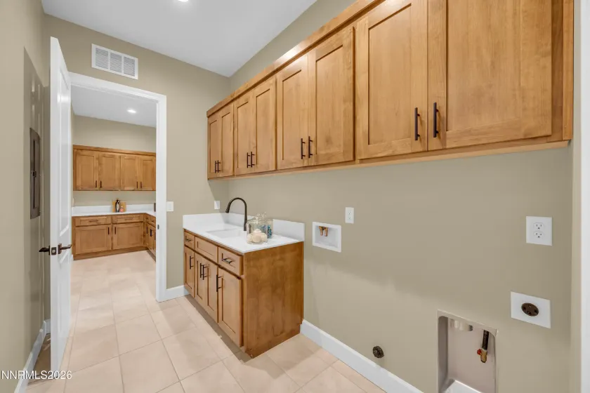 557 Mercator, Verdi, Nevada 89439, 4 Bedrooms Bedrooms, ,4 BathroomsBathrooms,Residential,Residential,Mercator,240013183