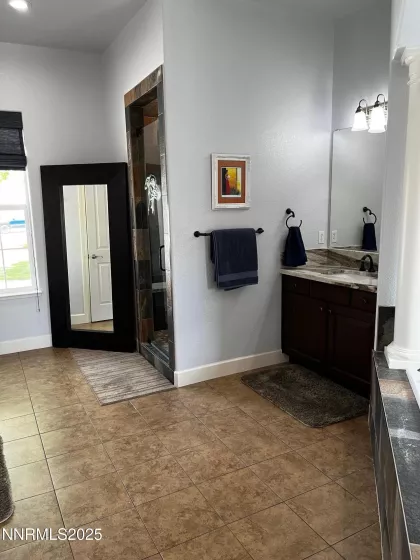 4541 Silian, Sparks, Nevada 89436, 5 Bedrooms Bedrooms, ,3 BathroomsBathrooms,Residential,Residential,Silian,250053597