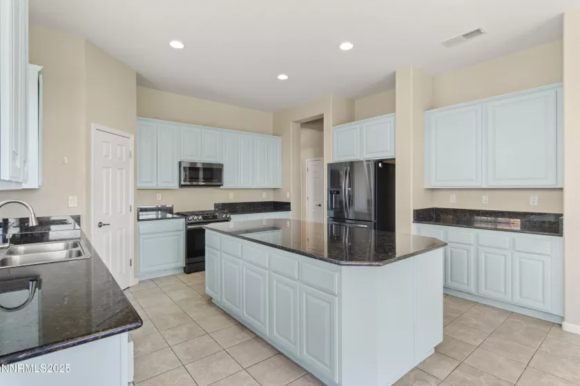 1838 Kinglet, Sparks, Nevada 89441, 3 Bedrooms Bedrooms, ,3 BathroomsBathrooms,Residential,Residential,Kinglet,250055000