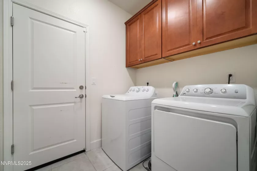6339 Bucking Horse, Sparks, Nevada 89436, 3 Bedrooms Bedrooms, ,2 BathroomsBathrooms,Residential,Residential,Bucking Horse,250055001