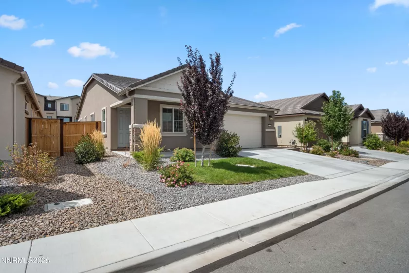 6339 Bucking Horse, Sparks, Nevada 89436, 3 Bedrooms Bedrooms, ,2 BathroomsBathrooms,Residential,Residential,Bucking Horse,250055001