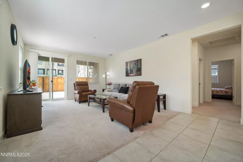 6339 Bucking Horse, Sparks, Nevada 89436, 3 Bedrooms Bedrooms, ,2 BathroomsBathrooms,Residential,Residential,Bucking Horse,250055001