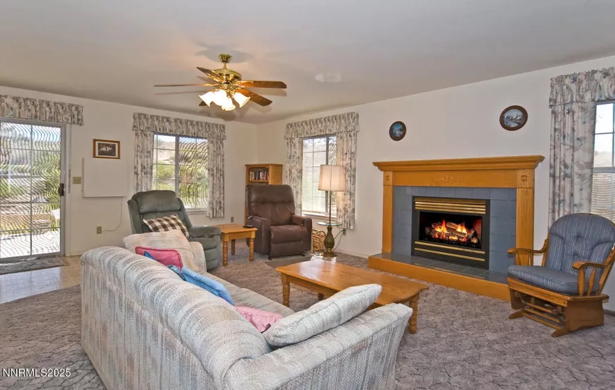 2751 Goodnight, Minden, Nevada 89423, 3 Bedrooms Bedrooms, ,2 BathroomsBathrooms,Residential,Residential,Goodnight,250055002