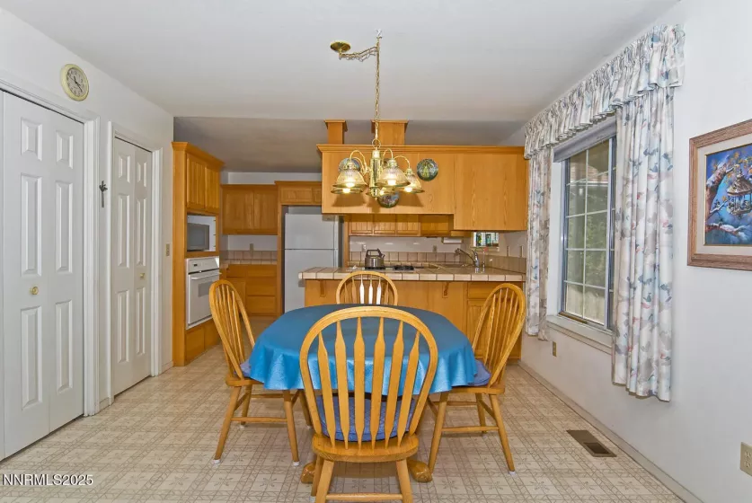 2751 Goodnight, Minden, Nevada 89423, 3 Bedrooms Bedrooms, ,2 BathroomsBathrooms,Residential,Residential,Goodnight,250055002