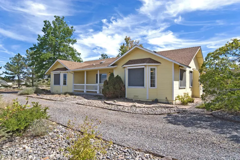 2751 Goodnight, Minden, Nevada 89423, 3 Bedrooms Bedrooms, ,2 BathroomsBathrooms,Residential,Residential,Goodnight,250055002