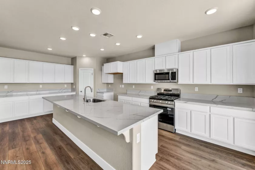 1327 Nebula, Carson City, Nevada 89705, 4 Bedrooms Bedrooms, ,3 BathroomsBathrooms,Residential,Residential,Nebula,250055003
