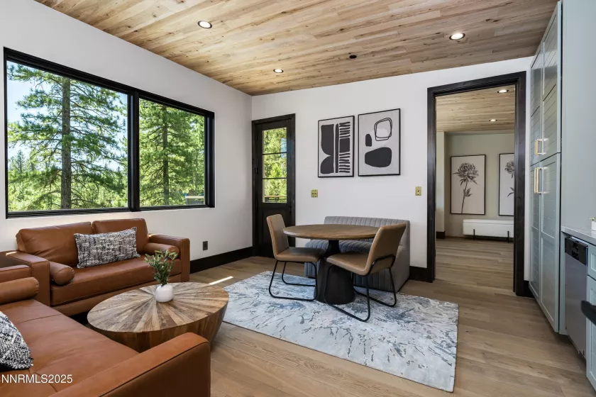 130 James Reed, Truckee, California 96161, 5 Bedrooms Bedrooms, ,6 BathroomsBathrooms,Residential,Residential,James Reed,250055007