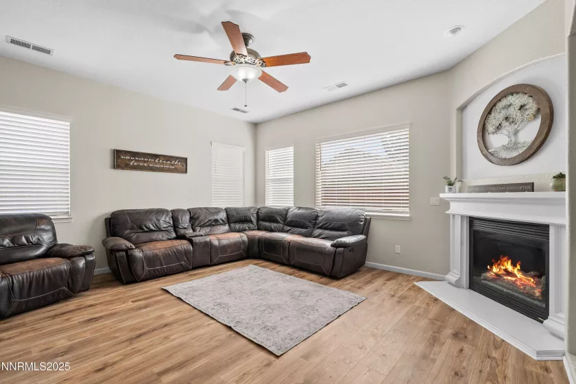 1428 Walker River, Fernley, Nevada 89408, 4 Bedrooms Bedrooms, ,3 BathroomsBathrooms,Residential,Residential,Walker River,250055011