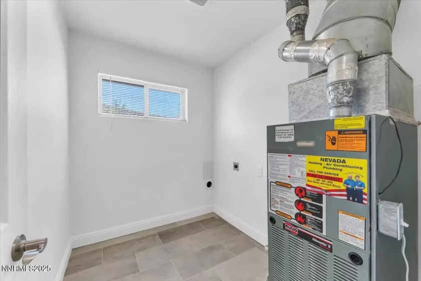 160 Bernoulli, Reno, Nevada 89506, 3 Bedrooms Bedrooms, ,3 BathroomsBathrooms,Residential,Residential,Bernoulli,250055008