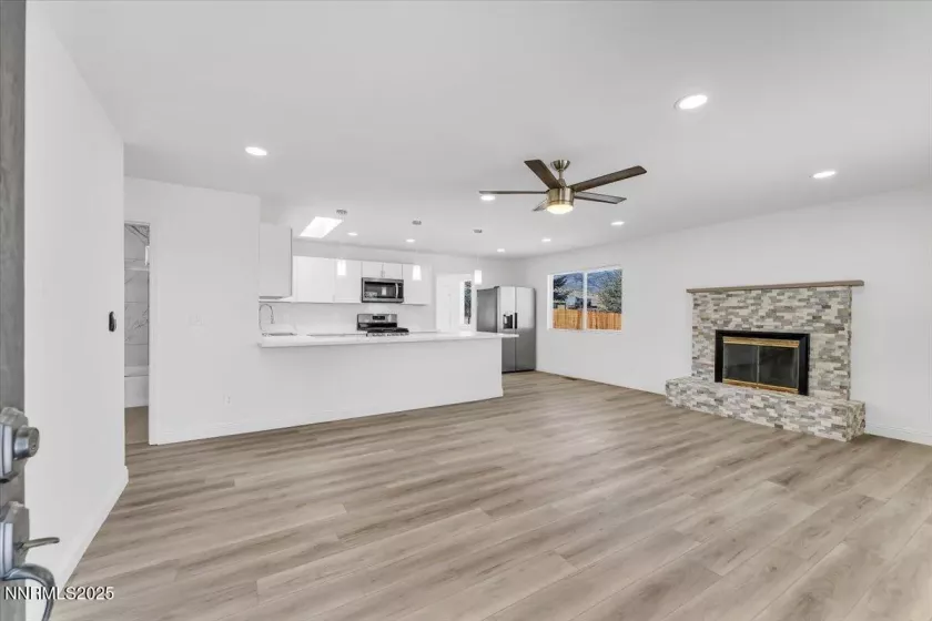 160 Bernoulli, Reno, Nevada 89506, 3 Bedrooms Bedrooms, ,3 BathroomsBathrooms,Residential,Residential,Bernoulli,250055008