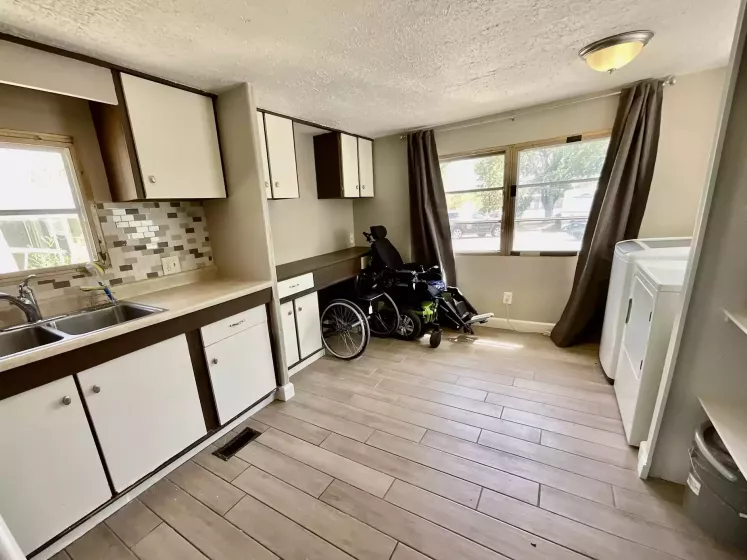 501 W Moana Ln #15, Reno, Nevada 89509, 2 Bedrooms Bedrooms, 8 Rooms Rooms,1 BathroomBathrooms,Manufactured,Residential,W Moana,250055020