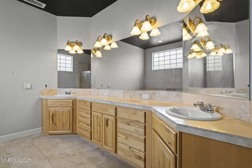 124 Denio, Dayton, Nevada 89403, 4 Bedrooms Bedrooms, ,4 BathroomsBathrooms,Residential,Residential,Denio,250055053