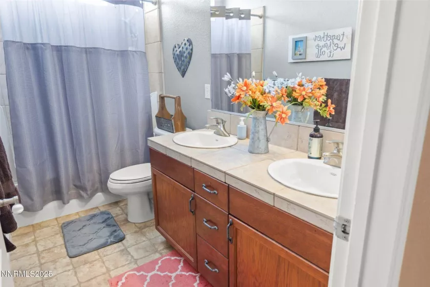 1357 Horse Creek, Fernley, Nevada 89408, 4 Bedrooms Bedrooms, ,3 BathroomsBathrooms,Residential,Residential,Horse Creek,250055057
