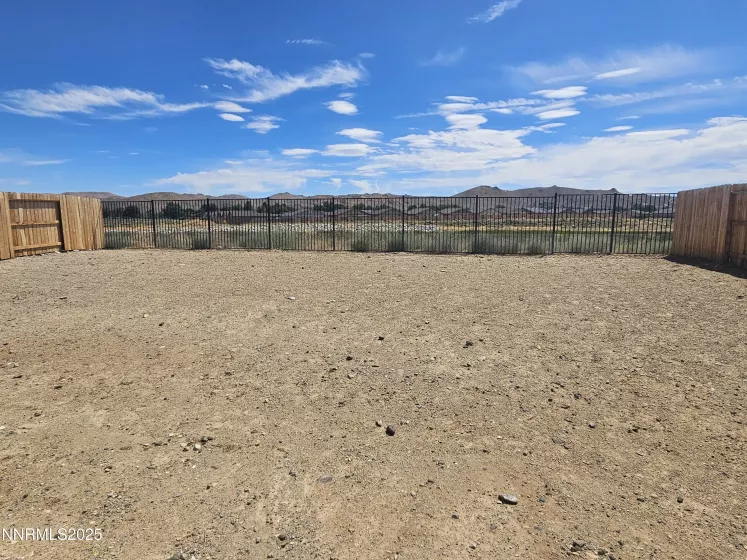 632 Coyote Bluff Ct, Reno, Nevada 89506, 3 Bedrooms Bedrooms, ,3 BathroomsBathrooms,Residential,Residential,Coyote Bluff Ct,250055058