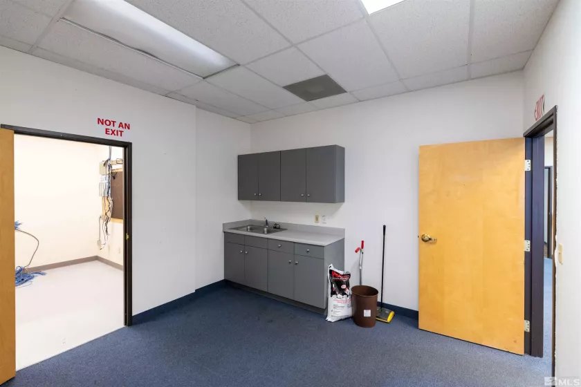 1390 Curry, Carson City, Nevada 89703, ,Commercial Lease,Manufactured,Curry,250055064