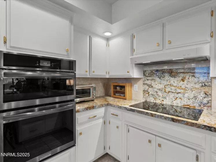 4833 Lakeridge, Reno, Nevada 89509, 2 Bedrooms Bedrooms, ,3 BathroomsBathrooms,Residential,Residential,Lakeridge,250055036