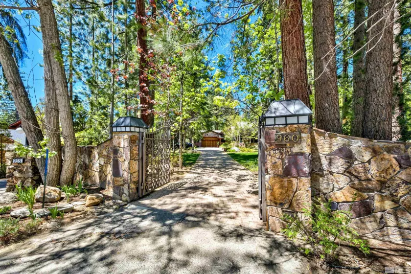 960 4Th Green, Incline Village, Nevada 89451, 6 Bedrooms Bedrooms, ,4 BathroomsBathrooms,Residential,Residential,4Th Green,240013531