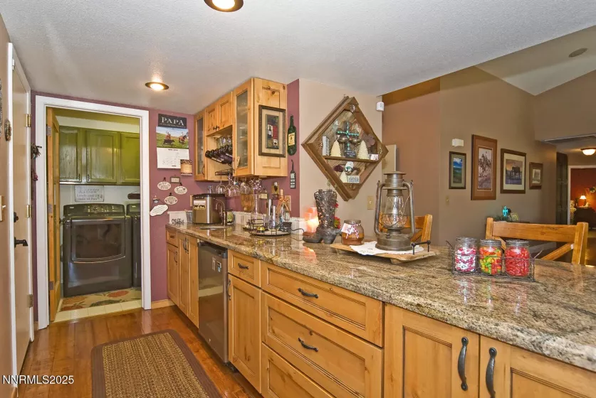 25 Martell, Sparks, Nevada 89441, 4 Bedrooms Bedrooms, ,3 BathroomsBathrooms,Residential,Residential,Martell,250055080