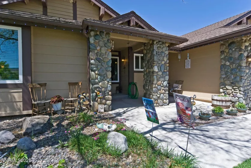 25 Martell, Sparks, Nevada 89441, 4 Bedrooms Bedrooms, ,3 BathroomsBathrooms,Residential,Residential,Martell,250055080