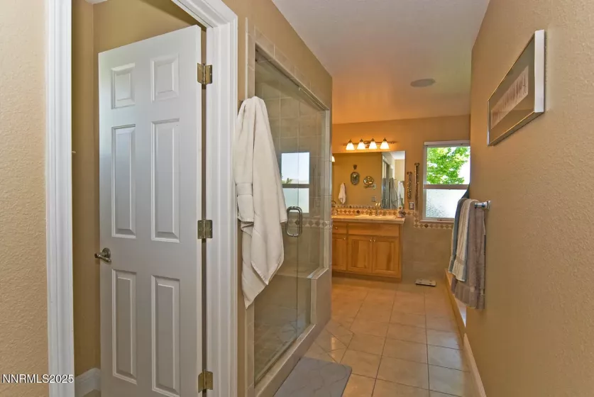 25 Martell, Sparks, Nevada 89441, 4 Bedrooms Bedrooms, ,3 BathroomsBathrooms,Residential,Residential,Martell,250055080