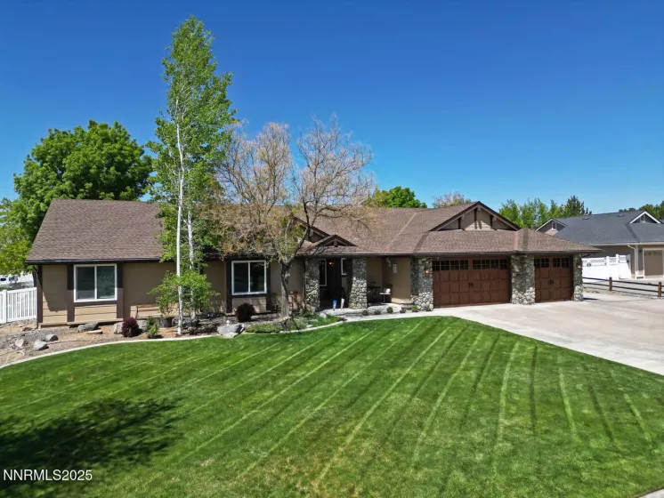 25 Martell, Sparks, Nevada 89441, 4 Bedrooms Bedrooms, ,3 BathroomsBathrooms,Residential,Residential,Martell,250055080