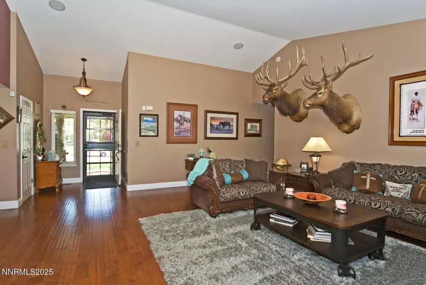 25 Martell, Sparks, Nevada 89441, 4 Bedrooms Bedrooms, ,3 BathroomsBathrooms,Residential,Residential,Martell,250055080