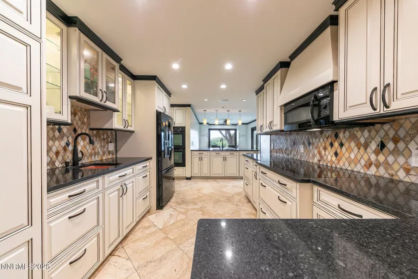 2000 Manzanita, Reno, Nevada 89509, 4 Bedrooms Bedrooms, ,5 BathroomsBathrooms,Residential,Residential,Manzanita,250055098