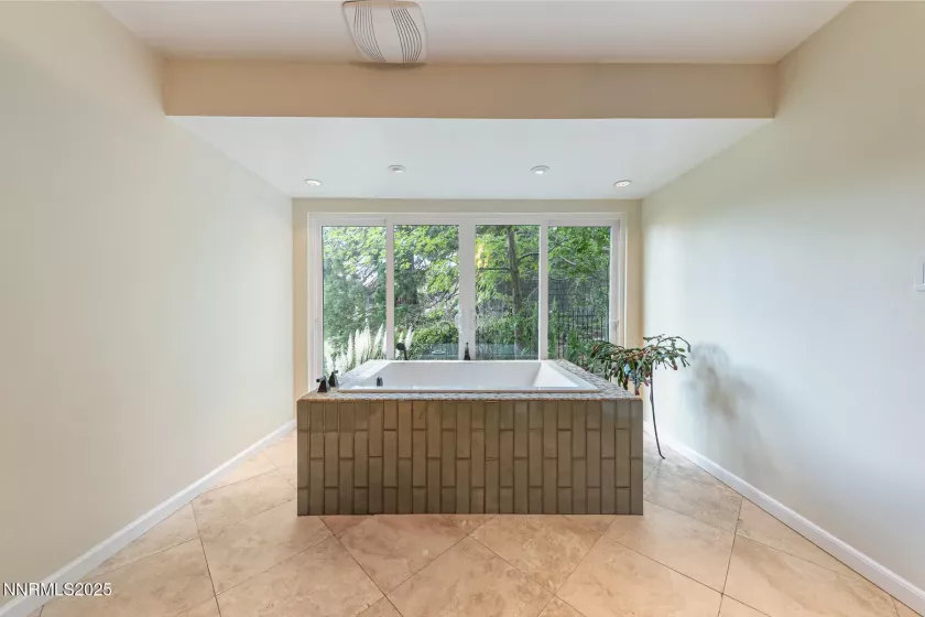 2000 Manzanita, Reno, Nevada 89509, 4 Bedrooms Bedrooms, ,5 BathroomsBathrooms,Residential,Residential,Manzanita,250055098