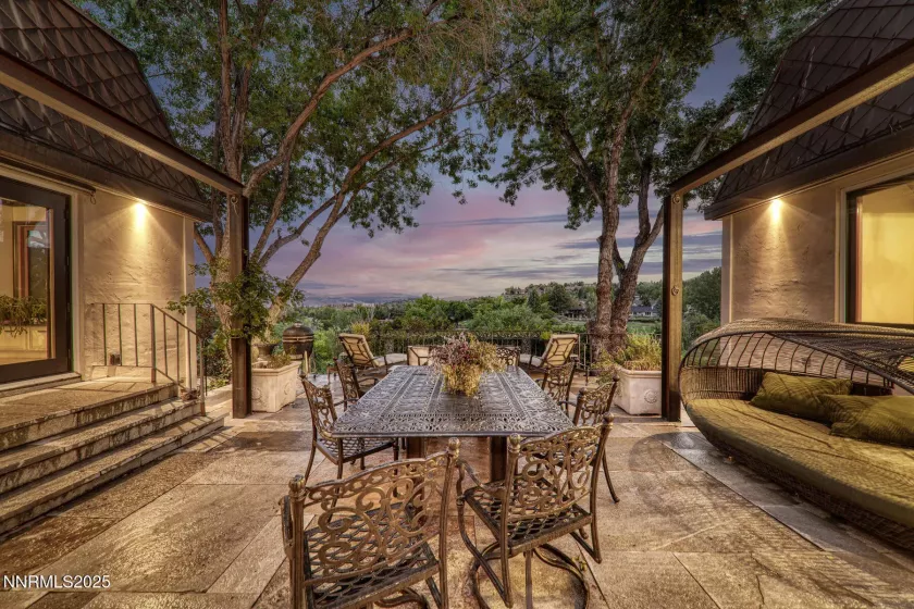 2000 Manzanita, Reno, Nevada 89509, 4 Bedrooms Bedrooms, ,5 BathroomsBathrooms,Residential,Residential,Manzanita,250055098