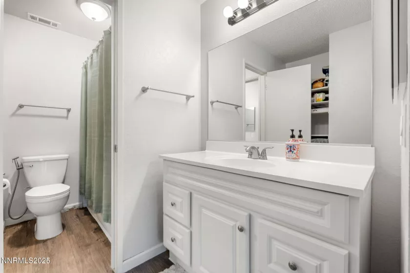 1563 Steven, Sparks, Nevada 89431, 3 Bedrooms Bedrooms, ,2 BathroomsBathrooms,Residential,Residential,Steven,250055109