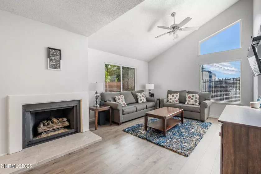 1563 Steven, Sparks, Nevada 89431, 3 Bedrooms Bedrooms, ,2 BathroomsBathrooms,Residential,Residential,Steven,250055109