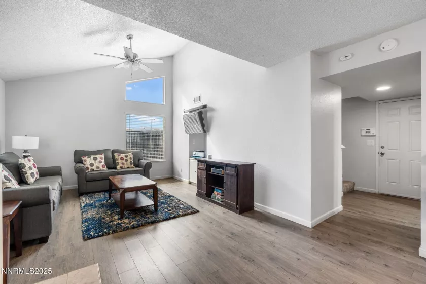 1563 Steven, Sparks, Nevada 89431, 3 Bedrooms Bedrooms, ,2 BathroomsBathrooms,Residential,Residential,Steven,250055109