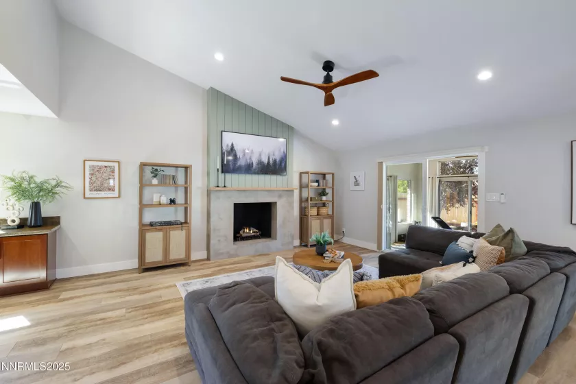 1401 Monroe, Reno, Nevada 89509, 3 Bedrooms Bedrooms, ,3 BathroomsBathrooms,Residential,Residential,Monroe,250055110
