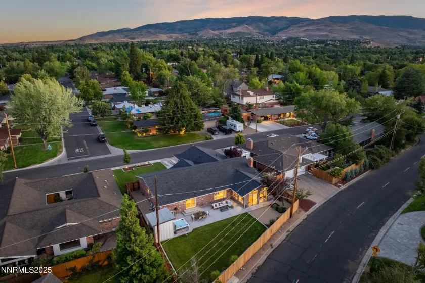 1401 Monroe, Reno, Nevada 89509, 3 Bedrooms Bedrooms, ,3 BathroomsBathrooms,Residential,Residential,Monroe,250055110
