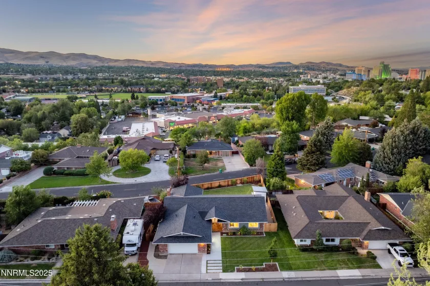 1401 Monroe, Reno, Nevada 89509, 3 Bedrooms Bedrooms, ,3 BathroomsBathrooms,Residential,Residential,Monroe,250055110