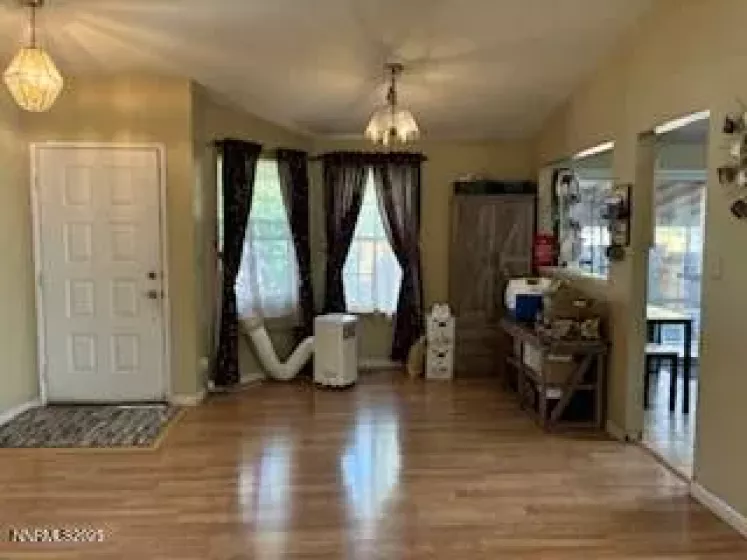 6338 Chesterfield, Reno, Nevada 89523, 3 Bedrooms Bedrooms, ,2 BathroomsBathrooms,Residential,Residential,Chesterfield,250055111