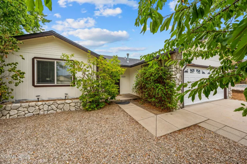 1010 Sunburst, Carson City, Nevada 89705, 4 Bedrooms Bedrooms, ,2 BathroomsBathrooms,Residential,Residential,Sunburst,250055114