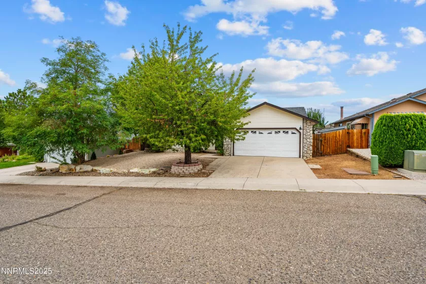 1010 Sunburst, Carson City, Nevada 89705, 4 Bedrooms Bedrooms, ,2 BathroomsBathrooms,Residential,Residential,Sunburst,250055114