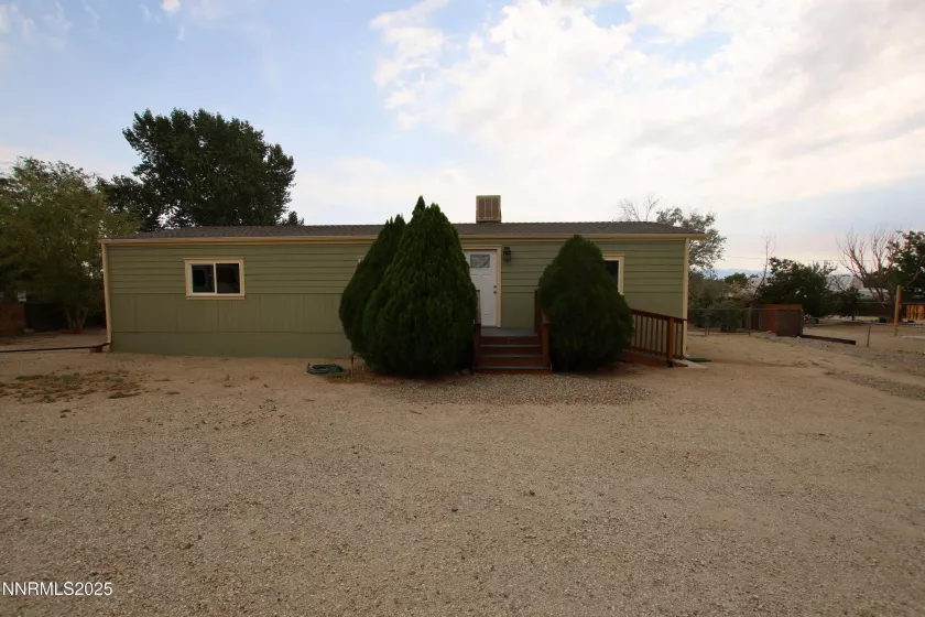 18 Bluestone, Yerington, Nevada 89447, 3 Bedrooms Bedrooms, ,2 BathroomsBathrooms,Residential,Residential,Bluestone,250055117