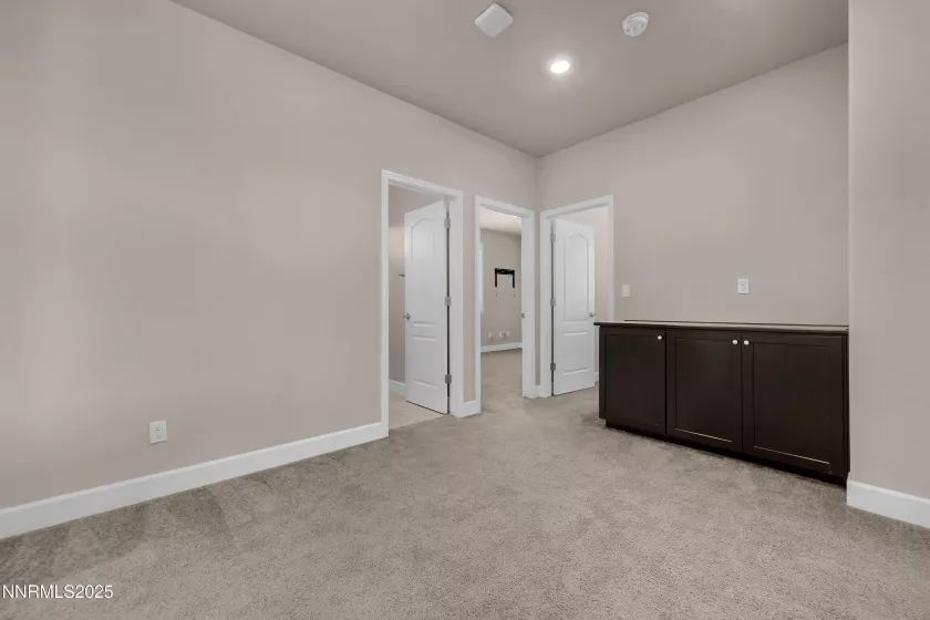 2025 Elk Falls, Sparks, Nevada 89436, 5 Bedrooms Bedrooms, ,3 BathroomsBathrooms,Residential,Residential,Elk Falls,250055121