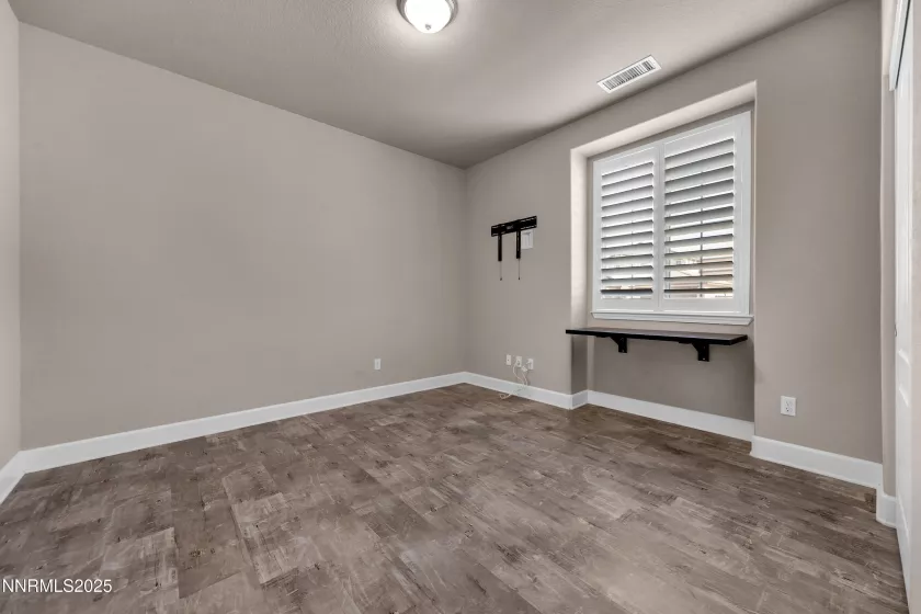 2025 Elk Falls, Sparks, Nevada 89436, 5 Bedrooms Bedrooms, ,3 BathroomsBathrooms,Residential,Residential,Elk Falls,250055121