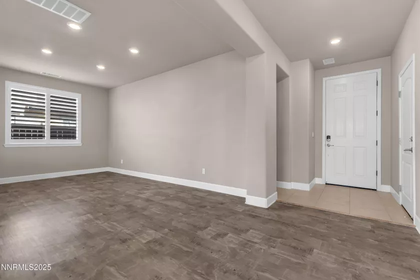 2025 Elk Falls, Sparks, Nevada 89436, 5 Bedrooms Bedrooms, ,3 BathroomsBathrooms,Residential,Residential,Elk Falls,250055121