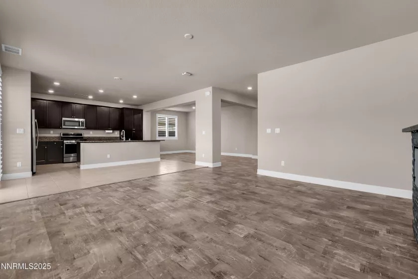 2025 Elk Falls, Sparks, Nevada 89436, 5 Bedrooms Bedrooms, ,3 BathroomsBathrooms,Residential,Residential,Elk Falls,250055121