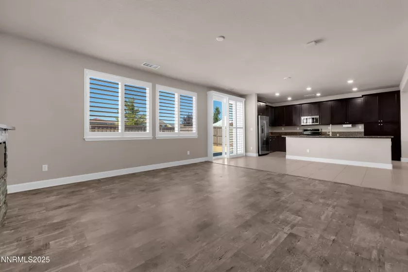 2025 Elk Falls, Sparks, Nevada 89436, 5 Bedrooms Bedrooms, ,3 BathroomsBathrooms,Residential,Residential,Elk Falls,250055121