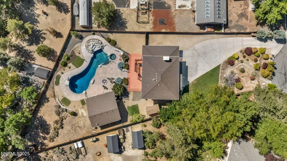Half Bath in Pool House