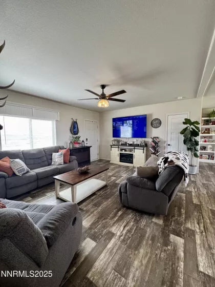 155 Misty, Winnemucca, Nevada 89445, 5 Bedrooms Bedrooms, ,2 BathroomsBathrooms,Residential,Residential,Misty,250055134