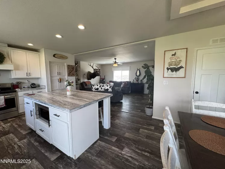 155 Misty, Winnemucca, Nevada 89445, 5 Bedrooms Bedrooms, ,2 BathroomsBathrooms,Residential,Residential,Misty,250055134